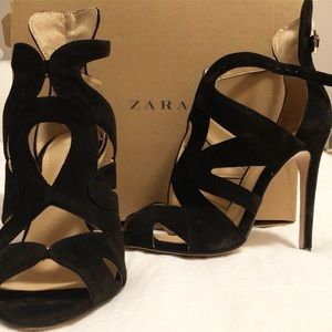 Zara Black Strappy Heels Size 7.5